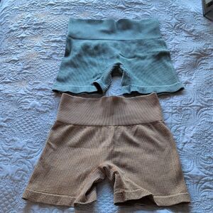 Colsie Ribbed Shorts - Teal and Beige/Rust